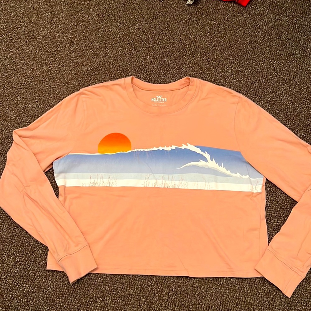 Hollister crop T-shirt size xs long sleeve